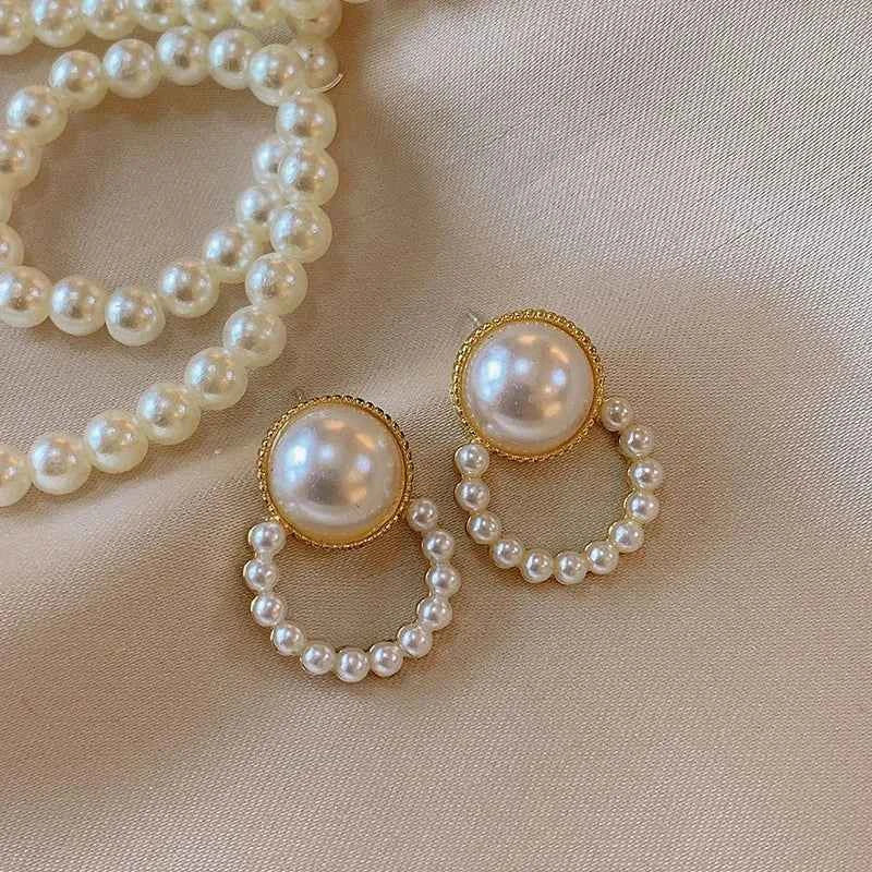 Luxury quality jewelry CC Style Pearl Earrings Vintage Earrings Wholesale modern women's earrings 2025