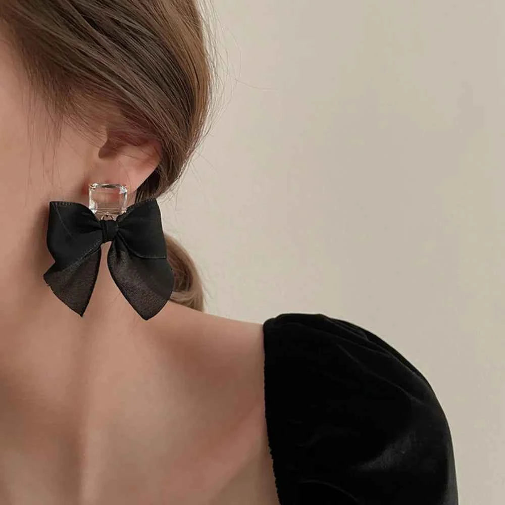 New Fashion Korean Cute Sweet Black White Women Statement Stud Earrings Fabric Lace Bow Drop Earrings Luxury Jewelry Party Gifts