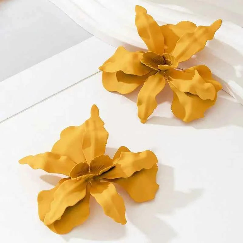 Exaggerated Large Size Spray Paint Flower Stud Earrings For Women Girls Holiday Party Gift Fashion Jewelry Ear Accessories DE049