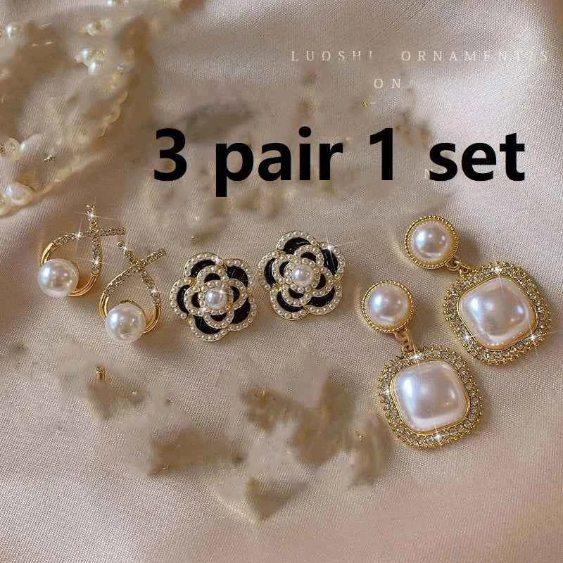 Luxury quality jewelry CC Style Pearl Earrings Vintage Earrings Wholesale modern women's earrings 2025