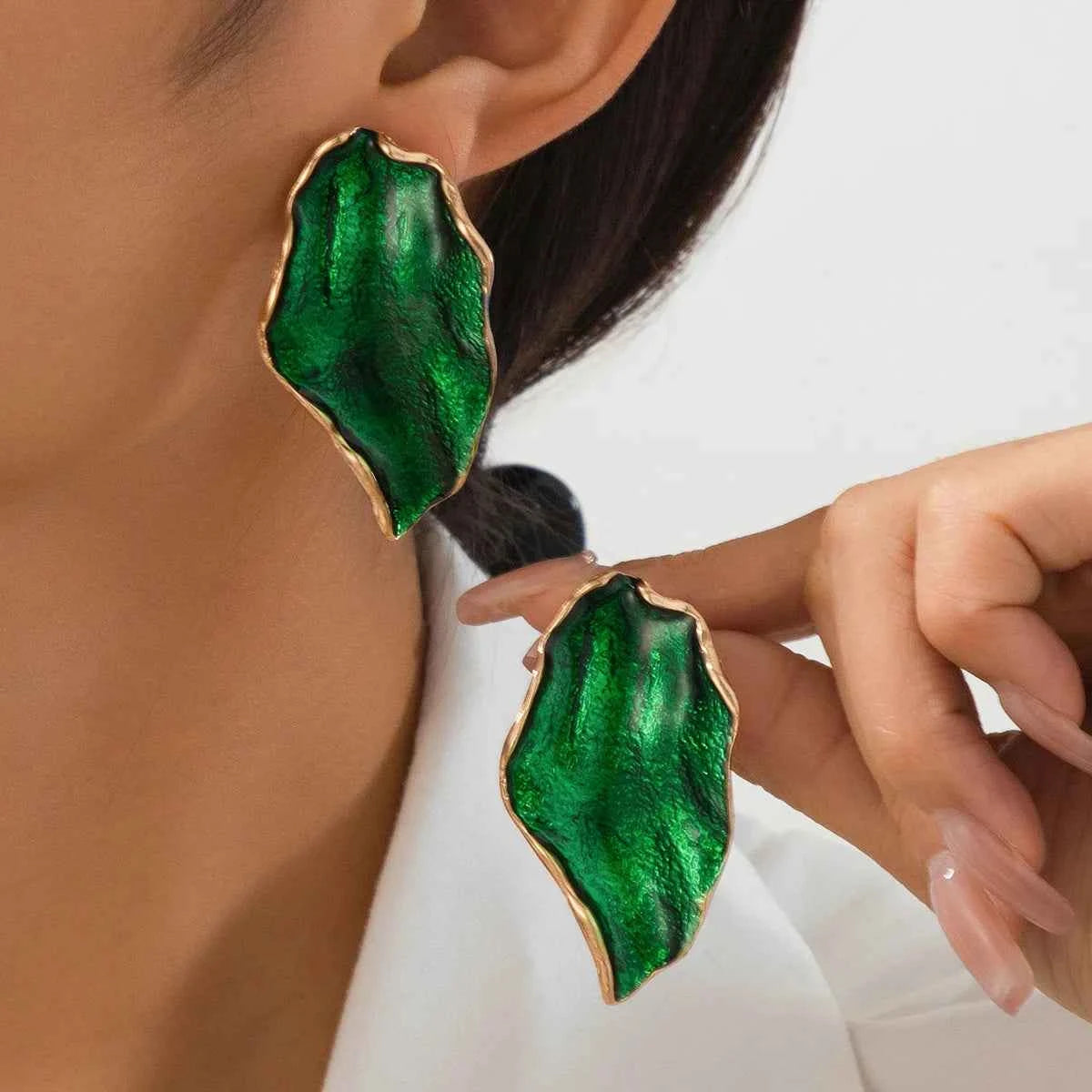 Irregular Pleated Drip Earrings For Women Girls Enamel Glaze Geometric Ear Accessories Fashion Jewelry DE057