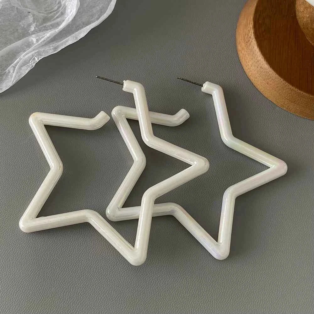 AENSOA Trendy White Acrylic Pearl Flower Drop Earrings for Women Geometric Round Petal Floral Hanging Earrings Party Jewelry