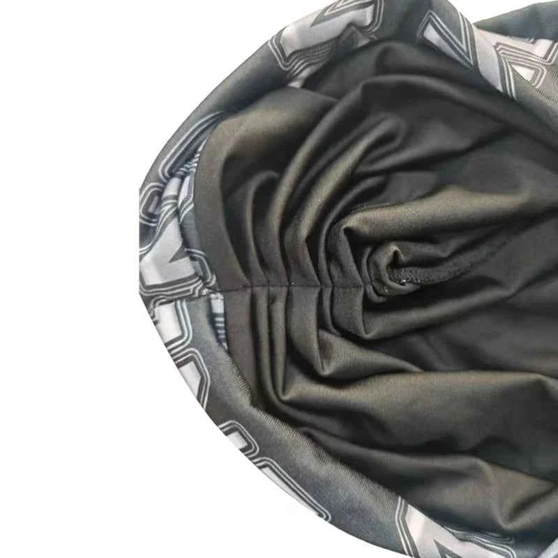 2PCS diamond Shaped Geometric Pattern Headscarf is Versatile Fashionable For Autumn And Winter It Is A Comfortable And Stylish