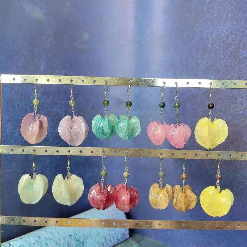 Multicolor Natural Flower Earrings Handmaking Epoxy Resin Natural Flower Earrings Unique Plant Earring Floral Jewelry Wholesale