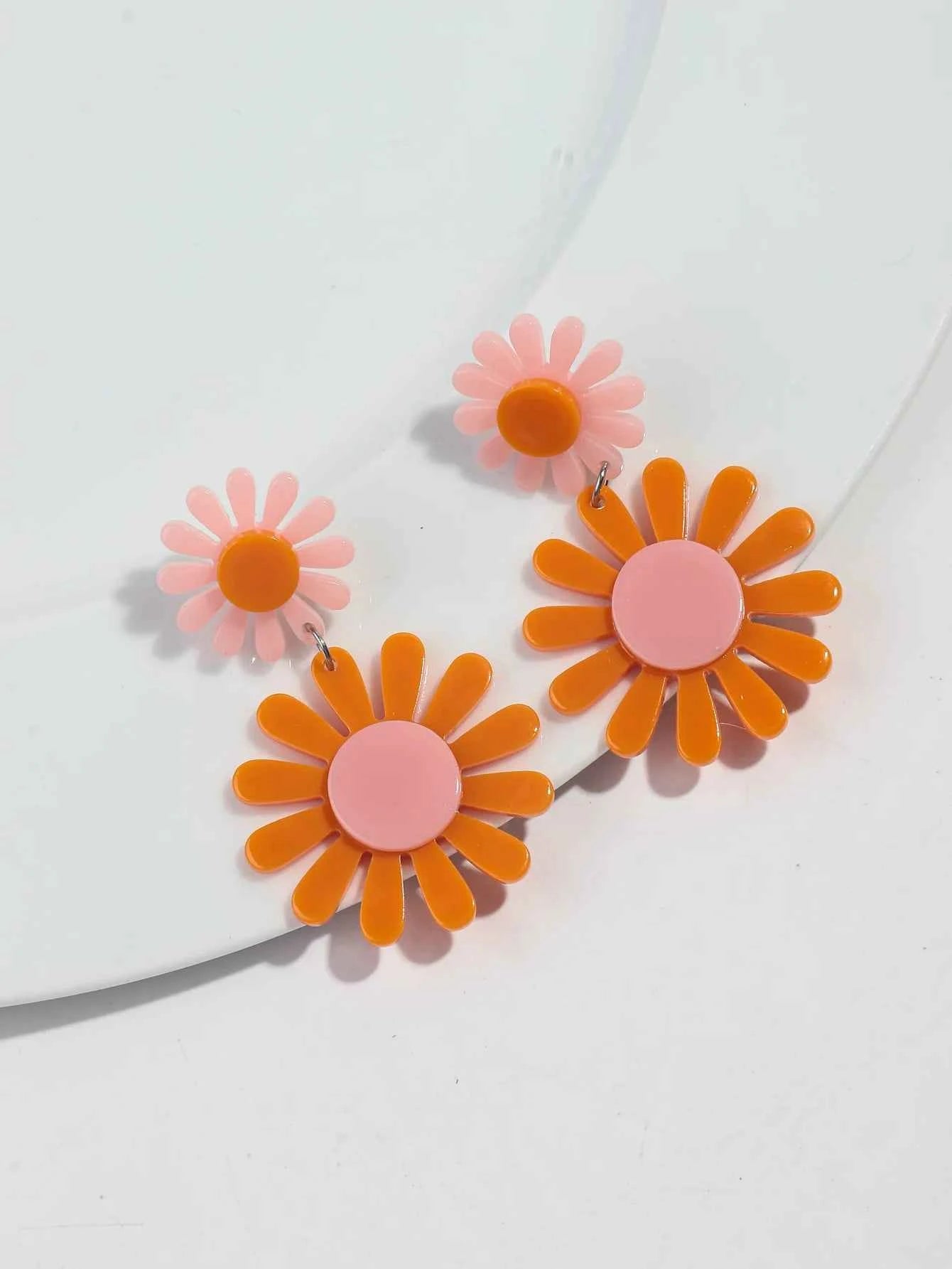 Boho Colorful Acrylic Sunflower Women's Earrings 2024 Trendy Geometric Daisy Flower Long Drop Earring Cute Simple Jewelry Gifts