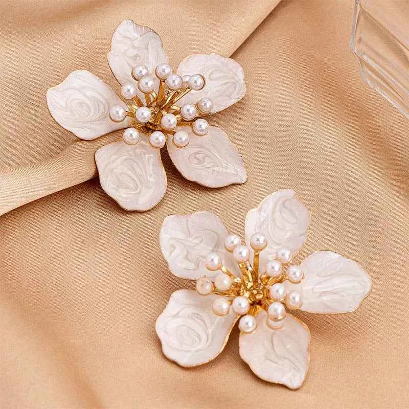 Stamping Metal Flower Enamel Petal Post Earrings For Women Imitation Pearl Multi Color Spring Summer Fashion Jewelry Gift MQF086