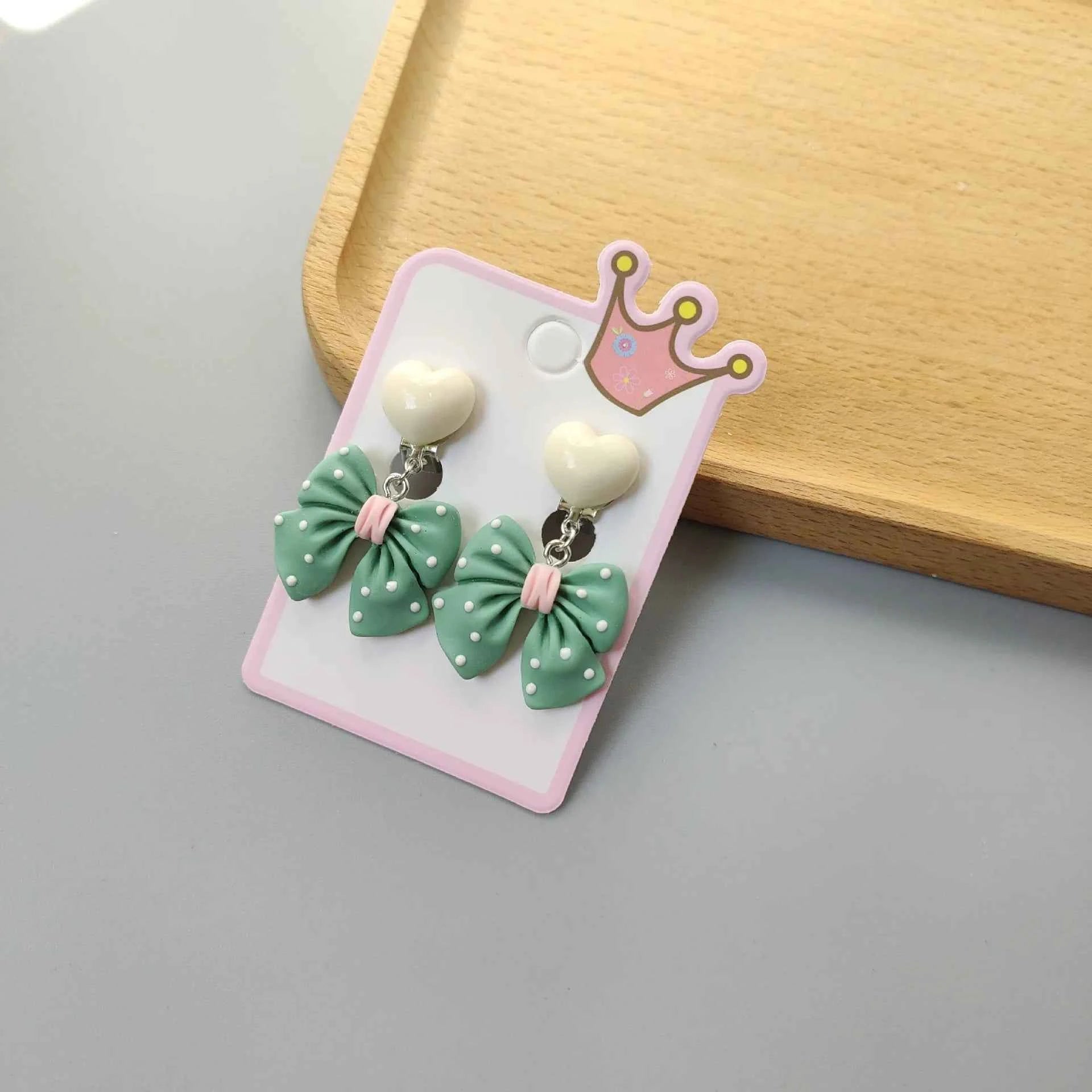 2025 New Children Cartoon Acrylic Ear Clips No Ear Hole Jewelry Princess Girl Earrings Fashionable Baby Girl Clips
