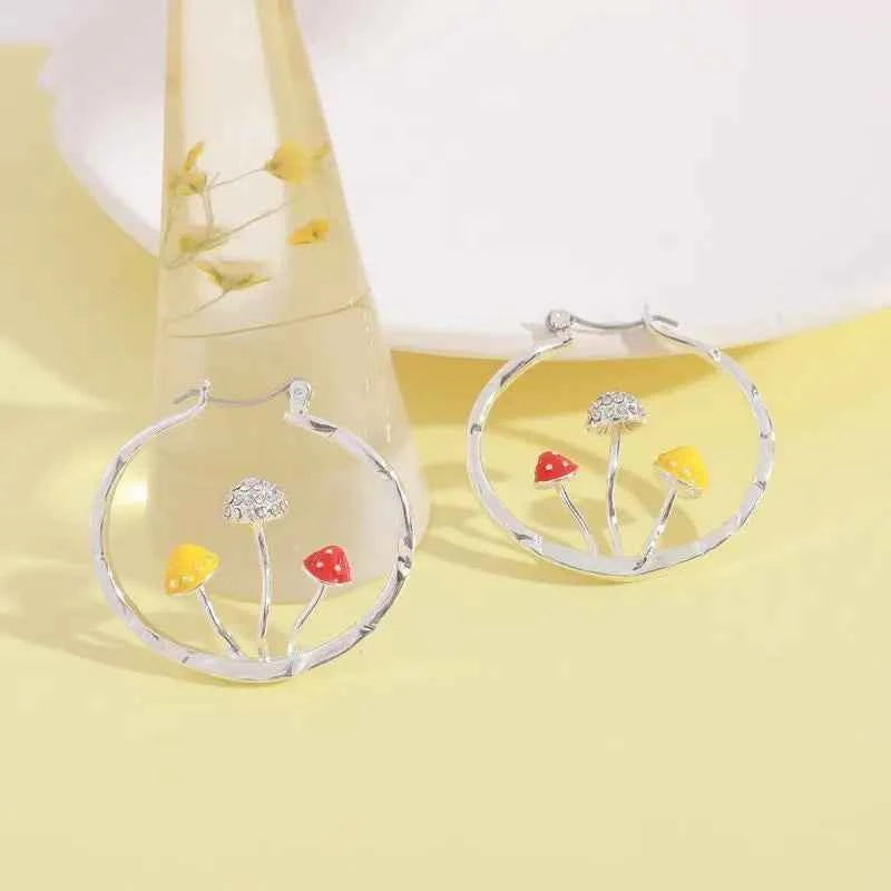 Makersland Unique Earring For Women Cute Mushroom Hoops Gold Color Sweet Butterfy Bee Earrings Trendy Designer Jewelry Luxury