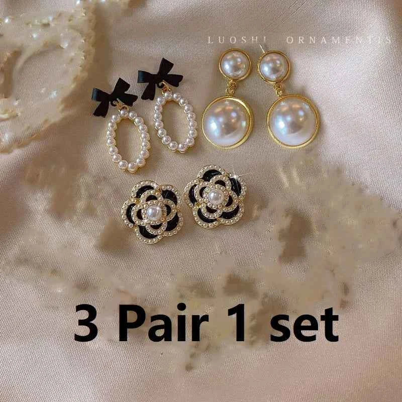 Luxury quality jewelry CC Style Pearl Earrings Vintage Earrings Wholesale modern women's earrings 2025