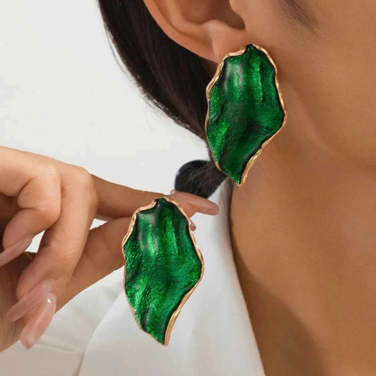 Irregular Pleated Drip Earrings For Women Girls Enamel Glaze Geometric Ear Accessories Fashion Jewelry DE057
