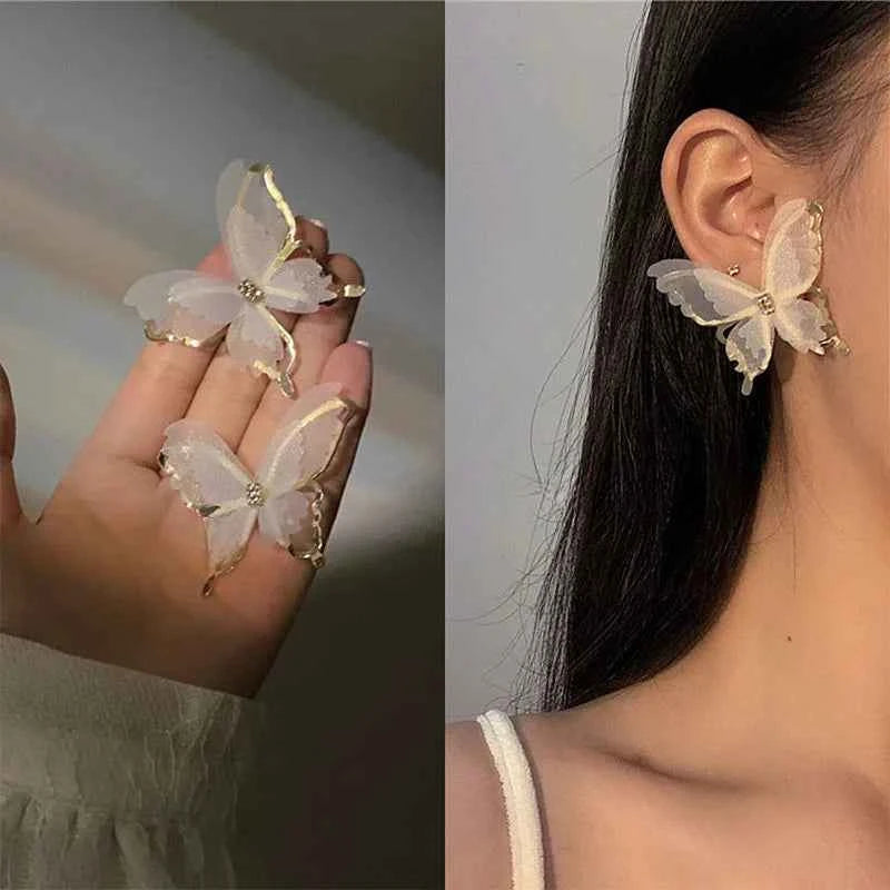 Cute Exaggerate White Metal Mesh Big Butterfly Wings Stud Earring for Women Personality Fashion Korea Jewelry Accessories Gift
